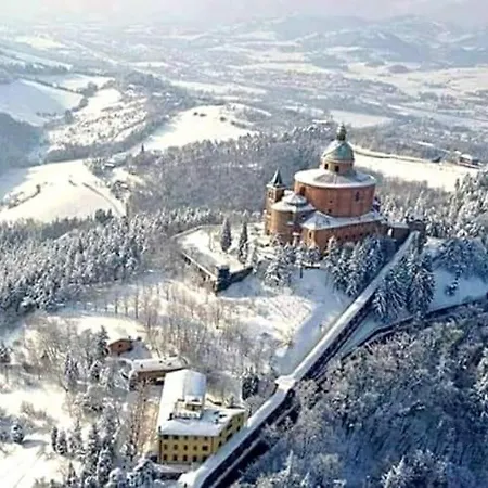 With One Bedroom In With Wifi Bologna