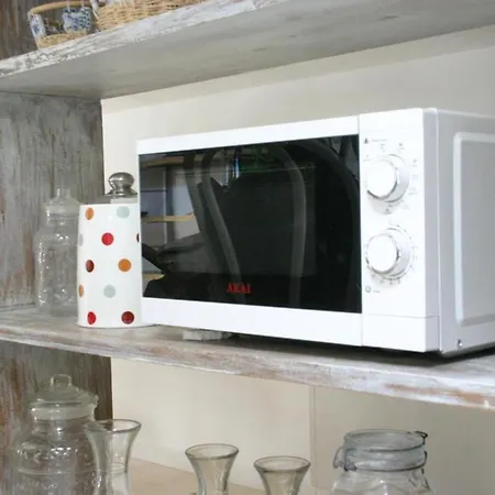 With One Bedroom In With Wifi Appartamento