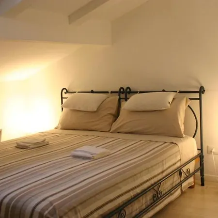 With One Bedroom In With Wifi Boloňa